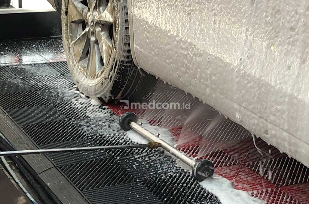Cuci Mobil Tanpa Sentuh Bodi, Bikin Cat Lebih Awet?
