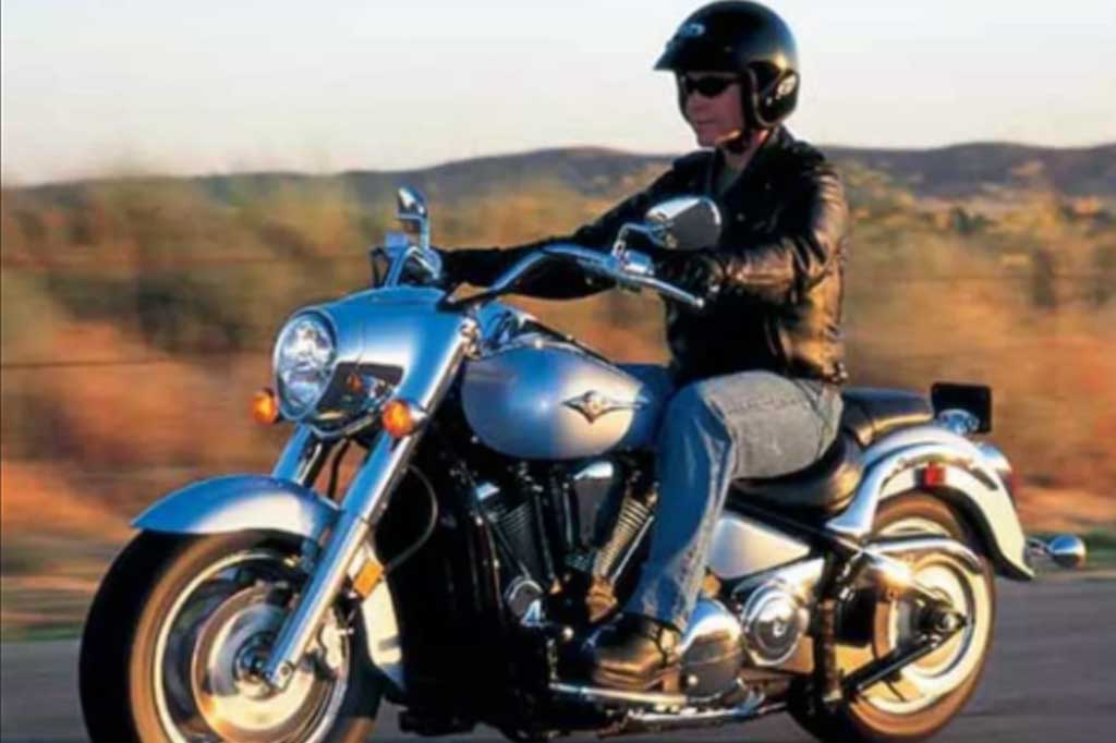 Aman Berkendara, Begini Cara Genggam Setang Motor