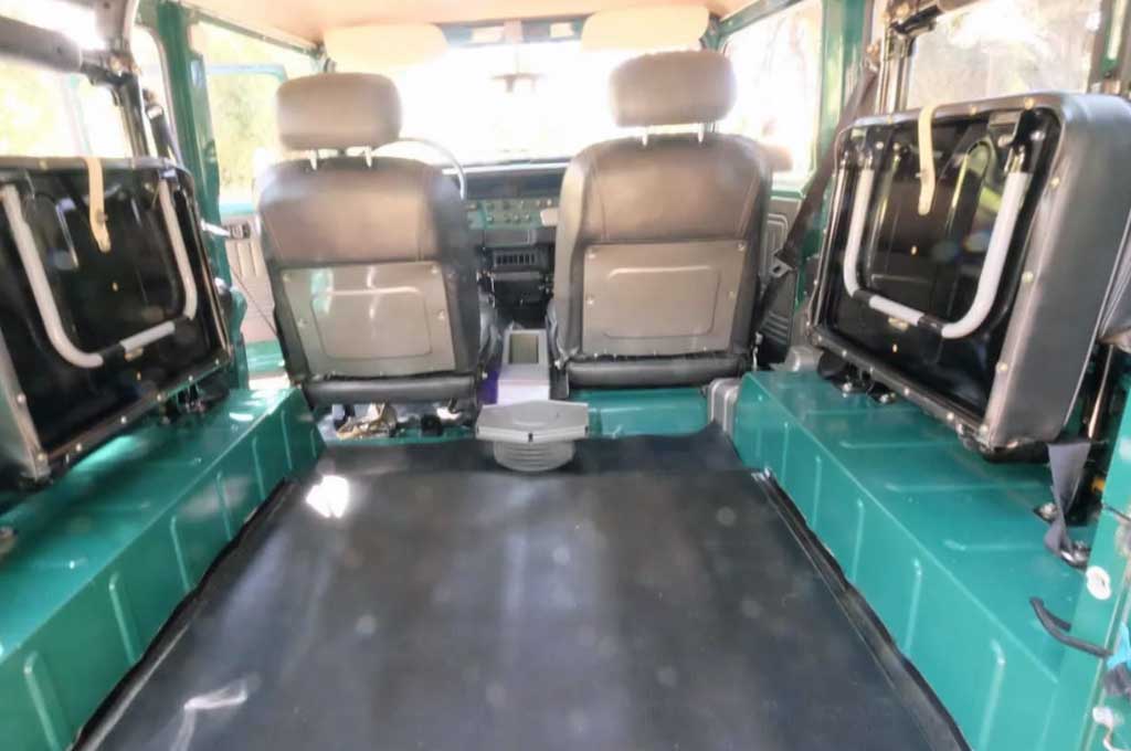 Toyota FJ40 Land Cruiser 1978 Klasik Tampil Klimis