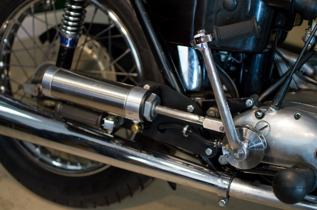 Cara Mudah Mengatasi <i>Kick Starter</i> Motor yang Macet