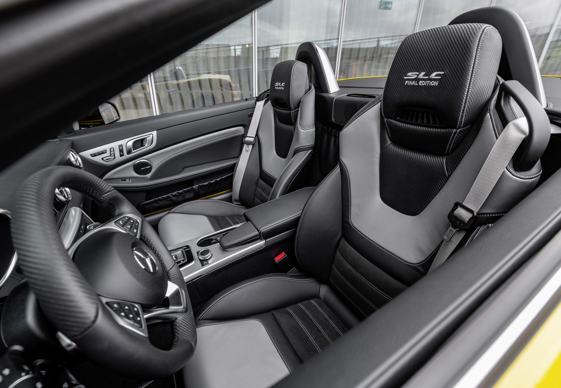 Sebelum 'Disuntik Mati', Mercedes-Benz Kenalkan SLC Final Edition