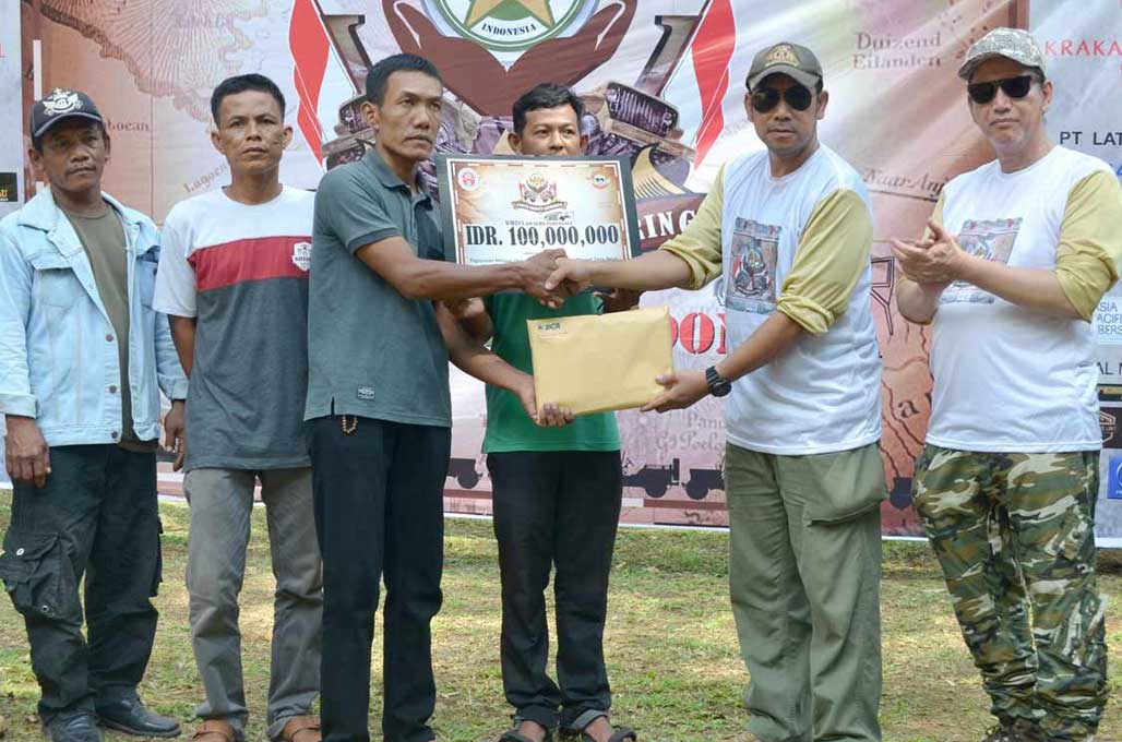 Willys Owners Indonesia Fokus Bantu Korban Tsunami Banten
