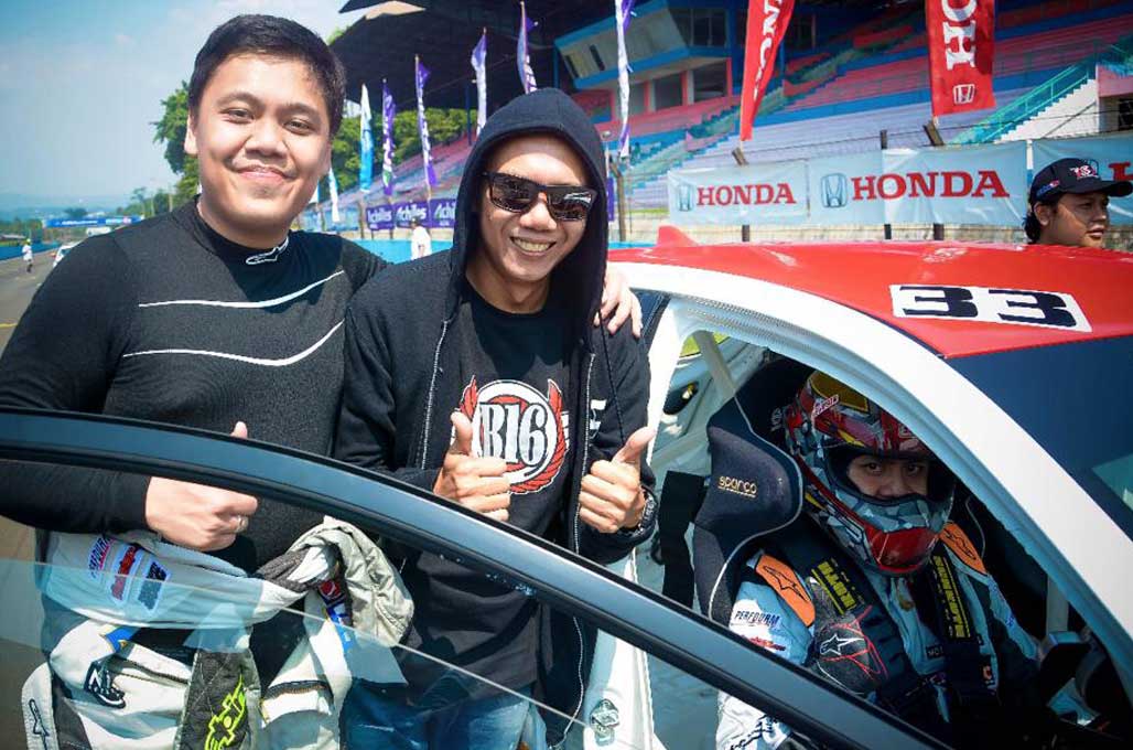 Rio dan Rian Kian Eksis di Podium Balap Mobil ISSOM