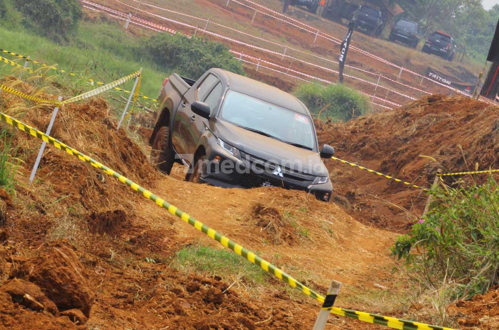 Legenda Reli Dakar, Geber New Triton di BSD City
