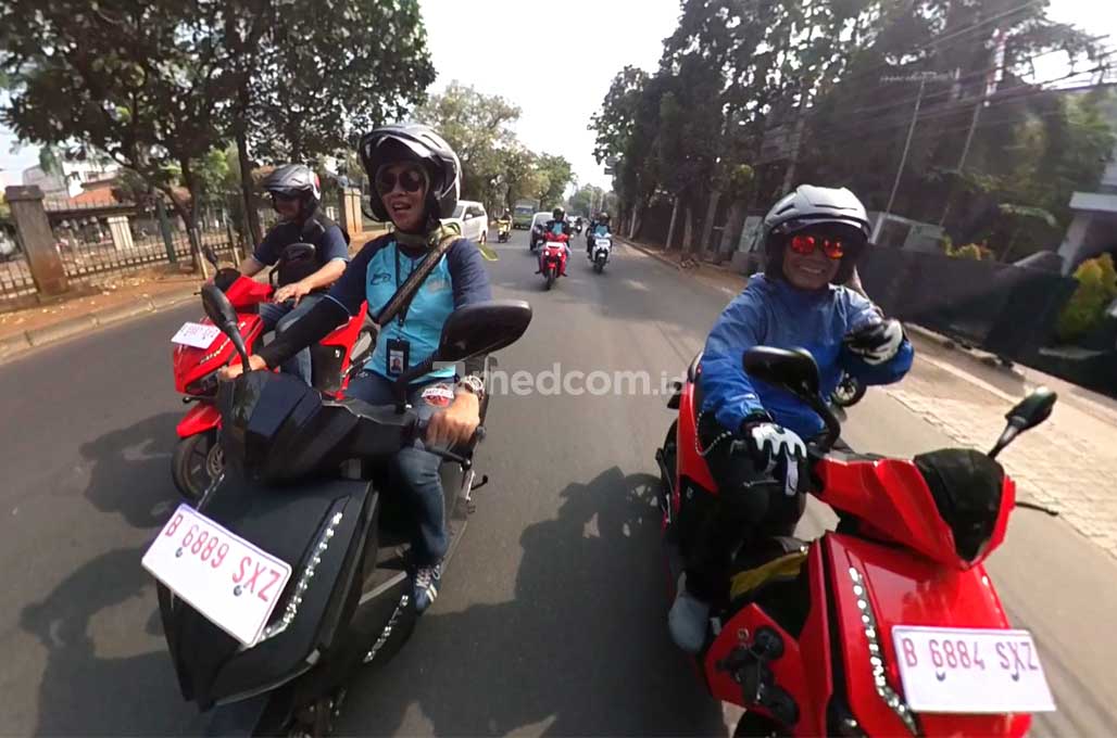 40 Kilometer Pakai Gesits, Konsumsi Baterai Hanya 60 Persen?