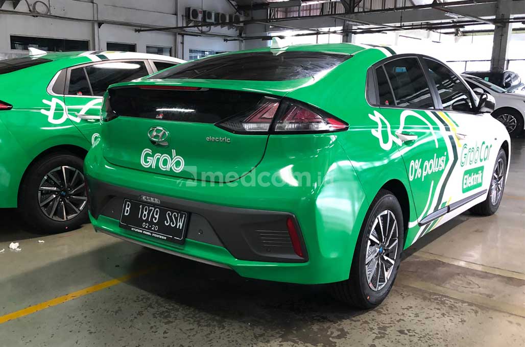 Hyundai hotsell ioniq grab