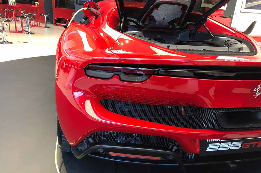 Ferrari 296 GTB Meluncur di Rumah Baru