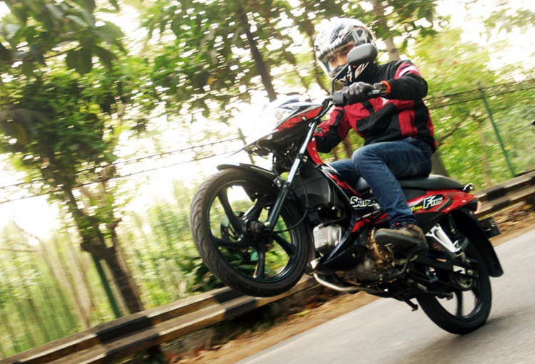 <i>Test Ride</i> Suzuki Satria F115 Young Star, Cocok buat Anak Muda  