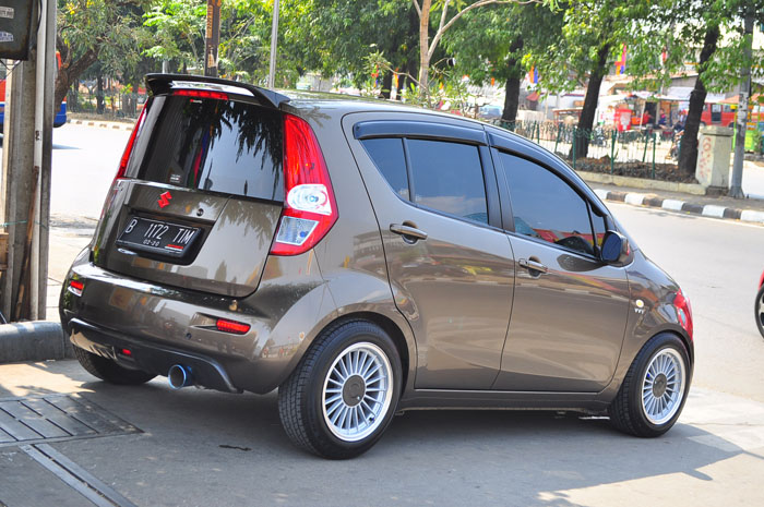 Suzuki Splash 2015, Tampil Elegan ala JDM  