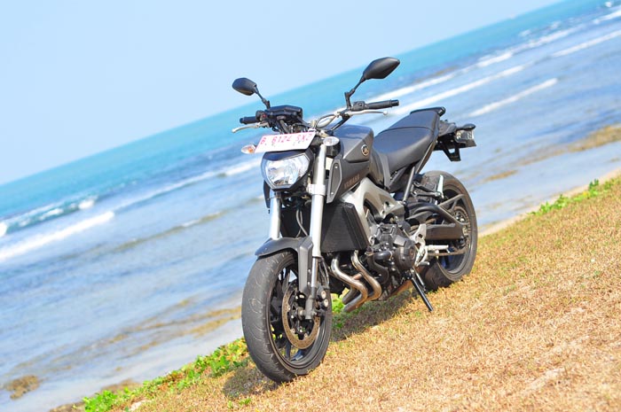 <i>First Ride</i> Yamaha MT-09, Torsinya <i>Ngisi</i> di Tiap Putaran
