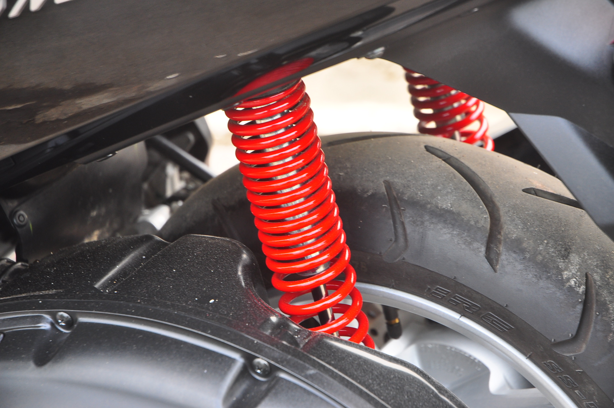 Yamaha Nmax 2015, Standar Asyik <i>Touring</i> Bersama Istri 