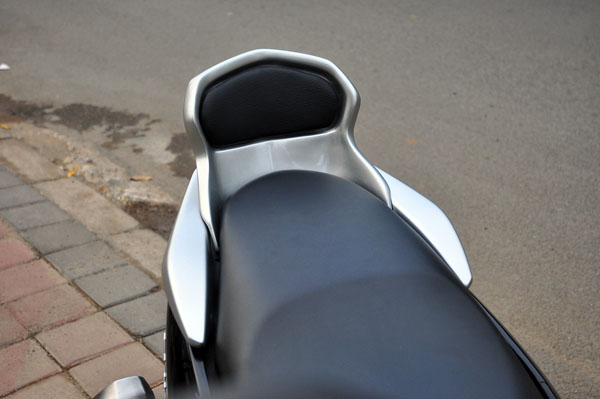 Yamaha Nmax 2015, Standar Asyik <i>Touring</i> Bersama Istri 