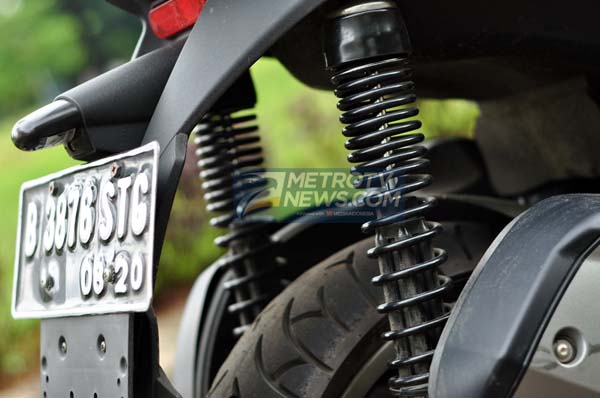 Piaggio MP3 Yourban 300ie, Kesenangan Berkendara dengan Skuter Roda Tiga