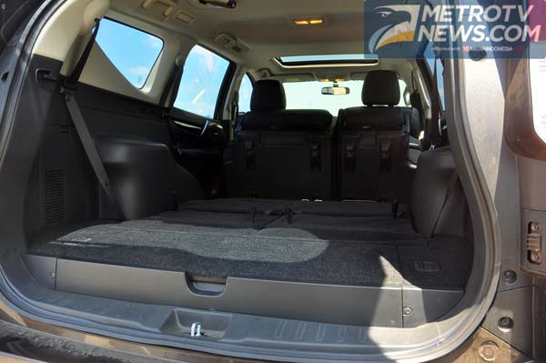Uji Fleksibelnya Jok Penumpang Mitsubishi All New Pajero Sport  