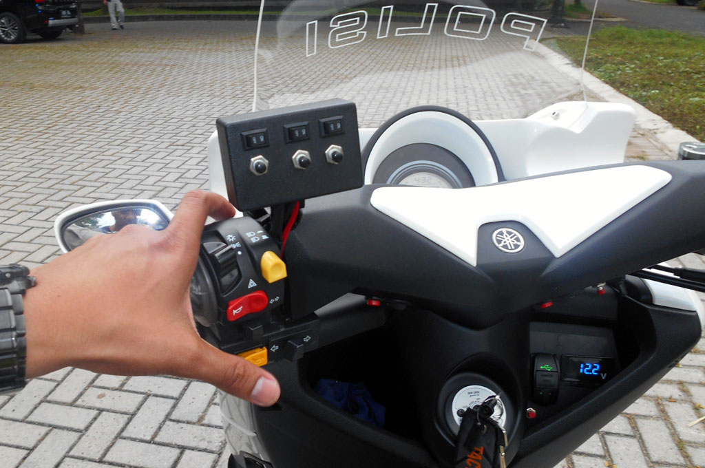 Yamaha NMAX 2015 Tampil Bergaya Motor Polisi