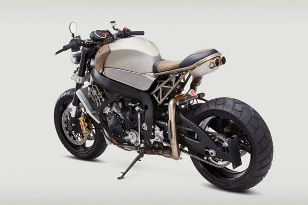 GSX-R1000 Pindah Aliran ke <i>Streetfighter</i> Tulen