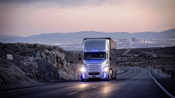 Adu Cepat Menghadirkan Mobil Otonom (2)