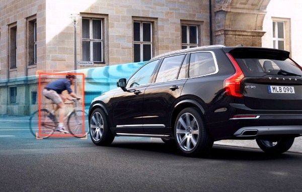 Adu Cepat Menghadirkan Mobil Otonom (1)