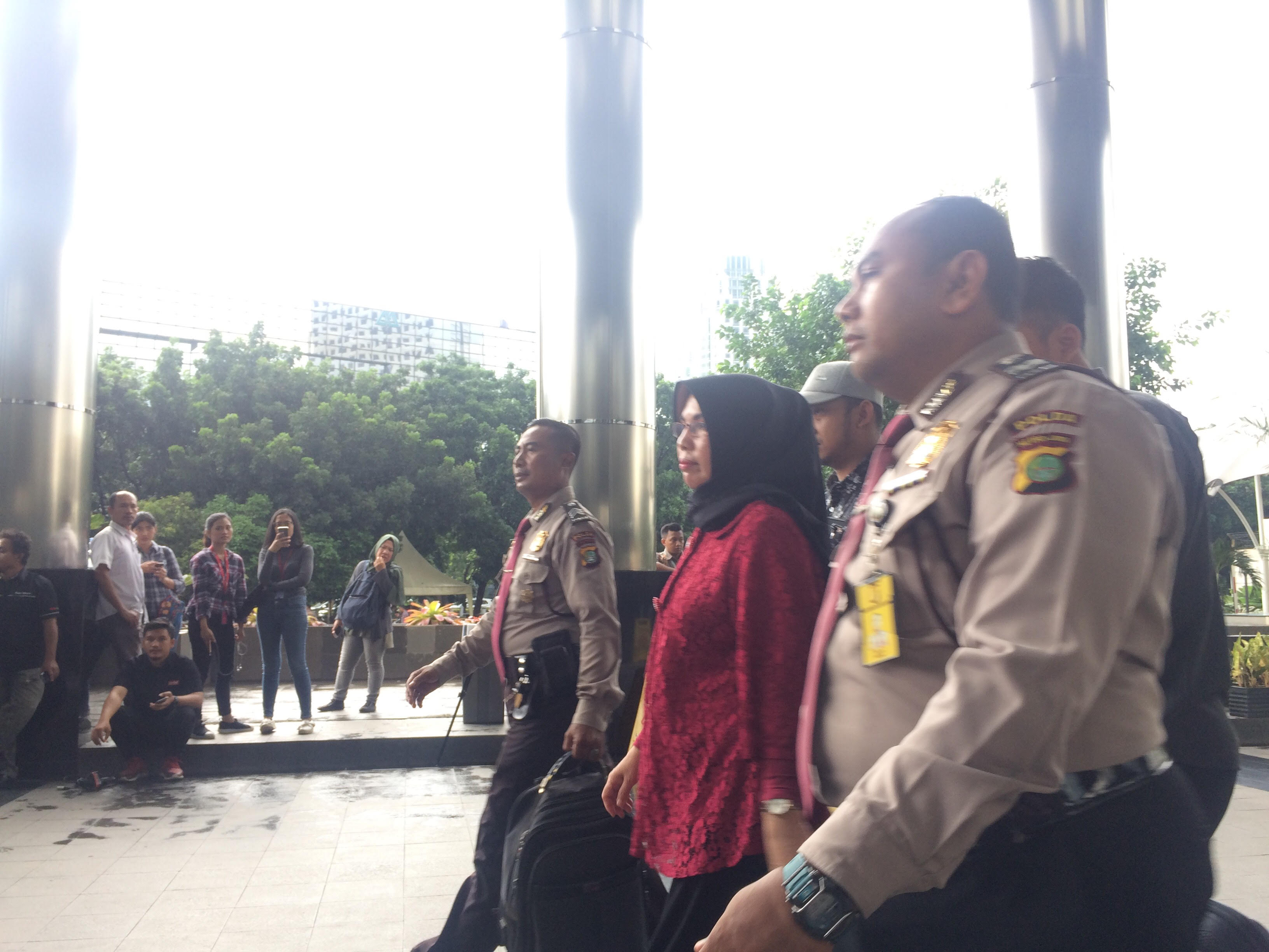 Empat Orang Terjaring OTT Anggota DPRD Jambi Tiba di KPK