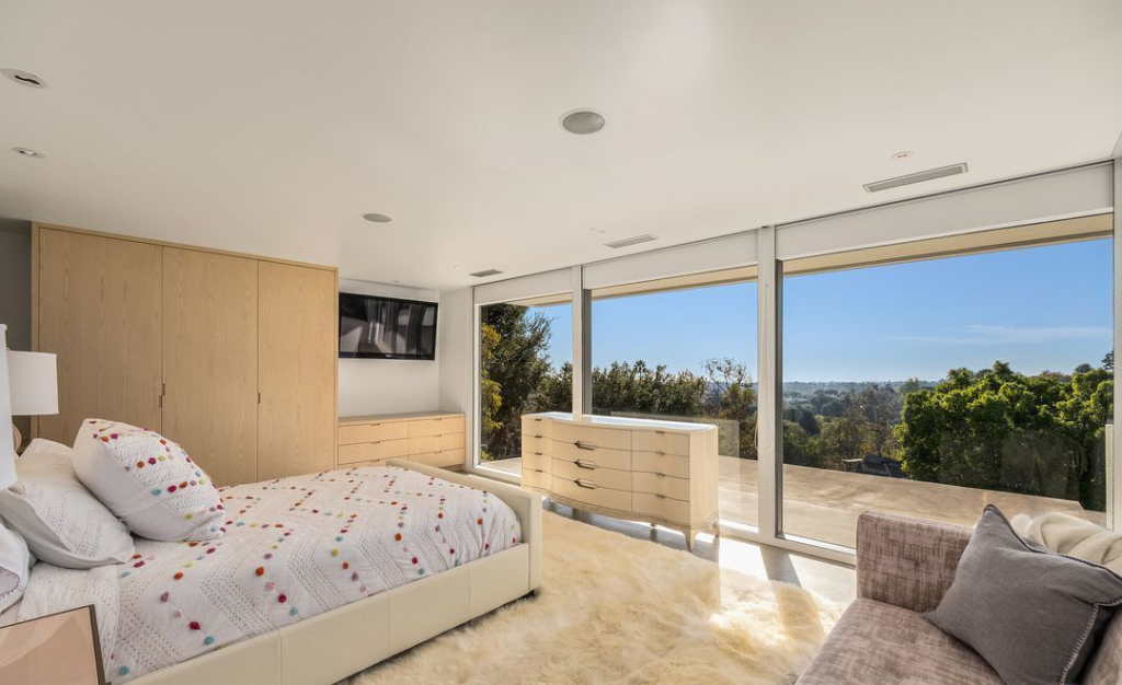 Pangeran Arab Jual Rumah Rp126 Miliar di Los Angeles