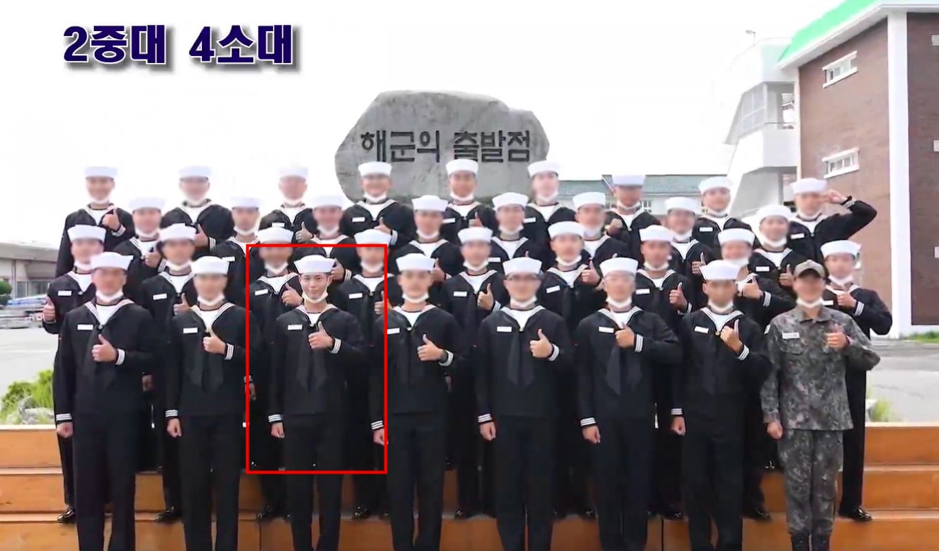 Park Bo Gum Bagikan Foto Tanda Berakhirnya Latihan Militer