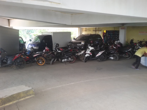 Semrawut Kendaraan di Pasar Cipulir