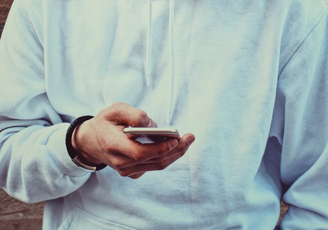 Tiga Langkah Jitu Jika Suami Masih Chatting Dengan Mantan