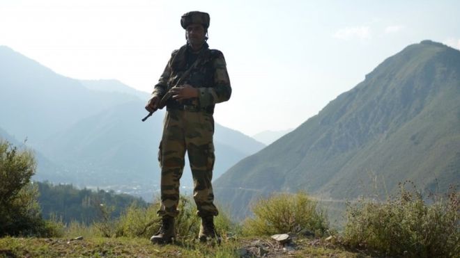 Pasukan India Serang Militan di Kashmir
