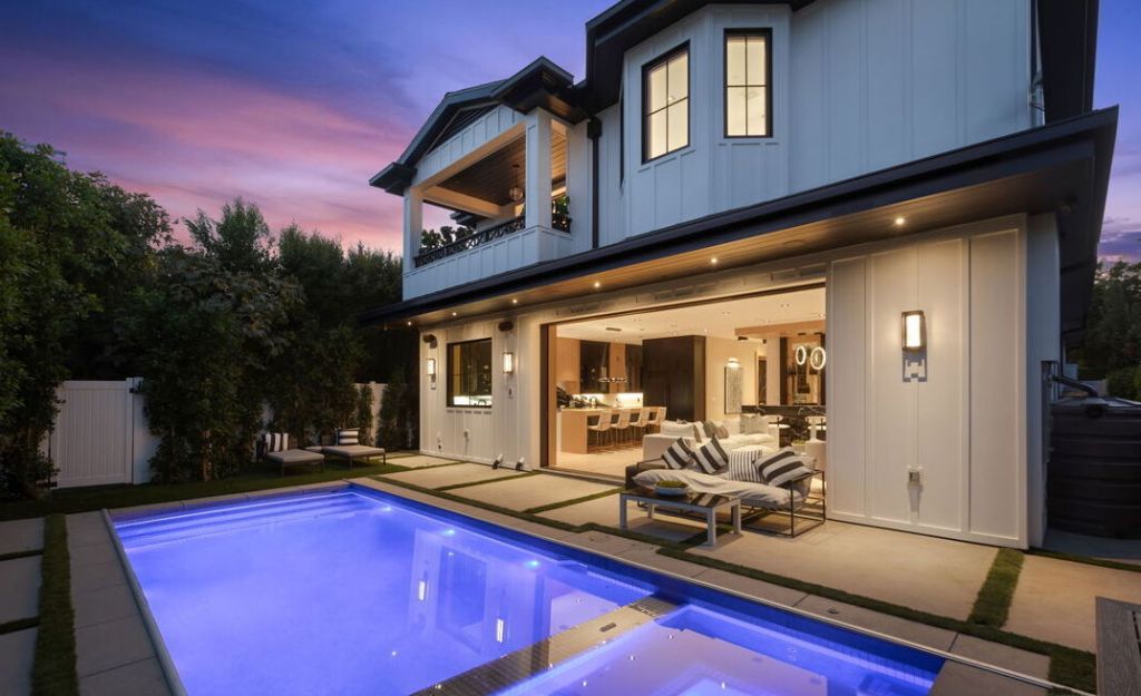 Anak Arnold Schwarzenegger Beli Rumah Seharga Rp61 Miliar