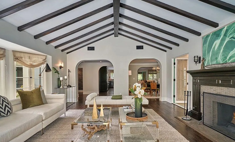 Intip Jeroan Rumah Robert Pattinson Seharga Rp80 Miliar