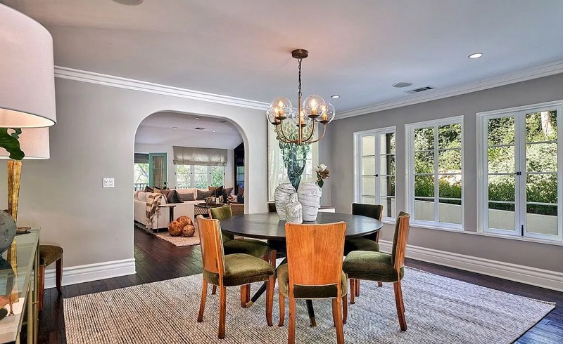Intip Jeroan Rumah Robert Pattinson Seharga Rp80 Miliar