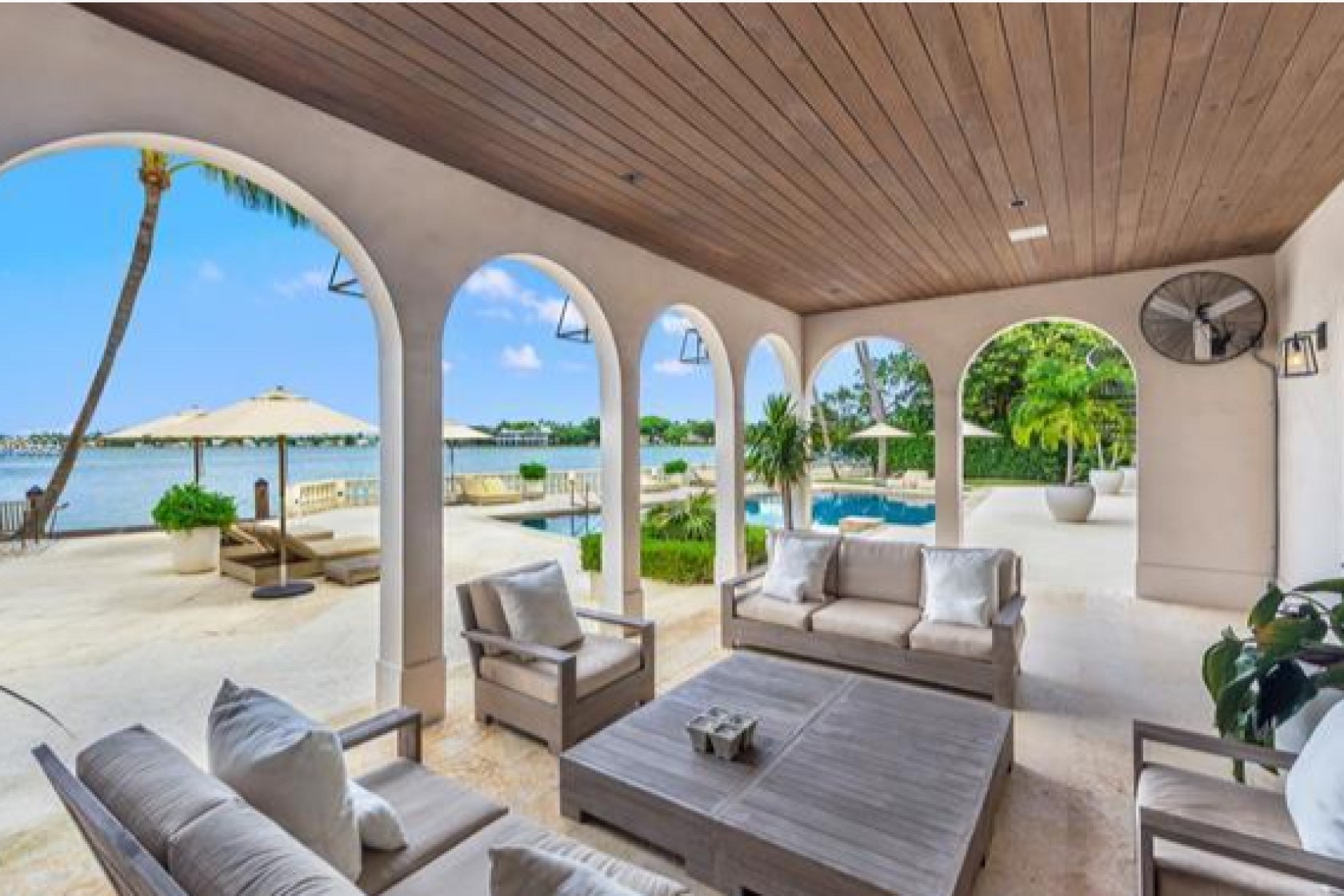 Pemain NBA Jual Rumah Pantai Rp460 Miliar