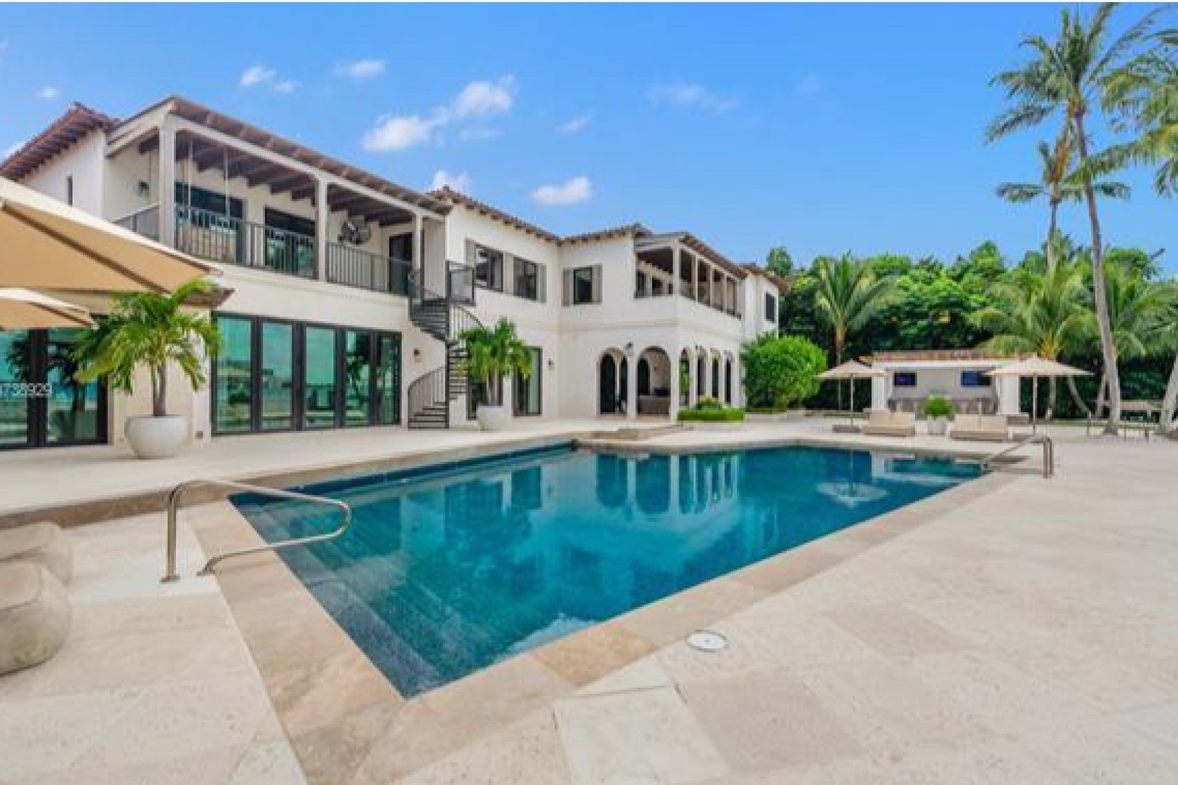 Pemain NBA Jual Rumah Pantai Rp460 Miliar