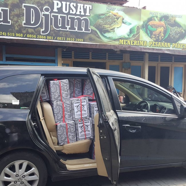 Yu Djum Wafat, Gerai Gudeg Tutup Seminggu