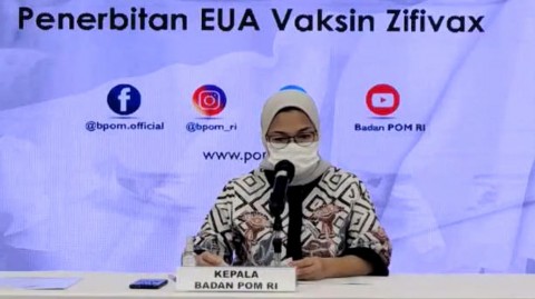 Kepala BPOM Penny Lukito mengumumkan EUA vaksin Zifivax. 