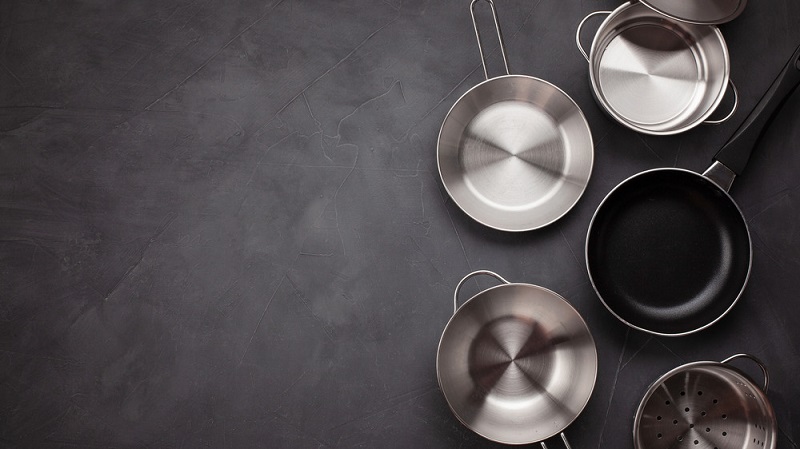 Tips Membersihkan Peralatan Masak dengan Baking Soda
