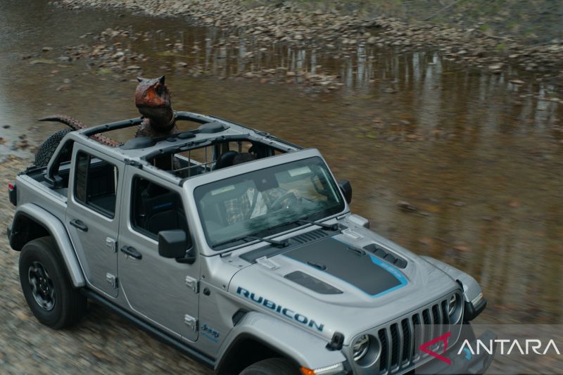 Jeep dalam Jurassic World Dominion (ANTARA/HO)