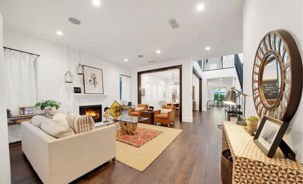 Bintang Pitch Perfect Jual Rumah Rp41 Miliar