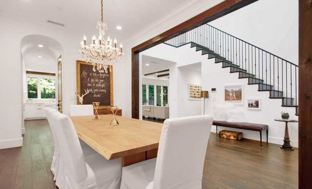 Bintang Pitch Perfect Jual Rumah Rp41 Miliar