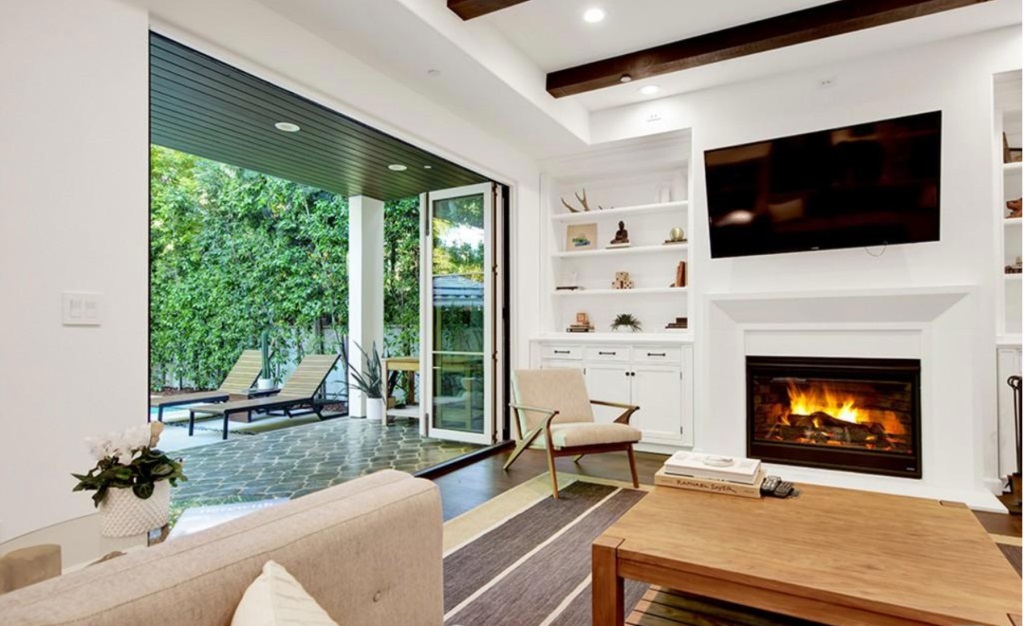 Bintang Pitch Perfect Jual Rumah Rp41 Miliar