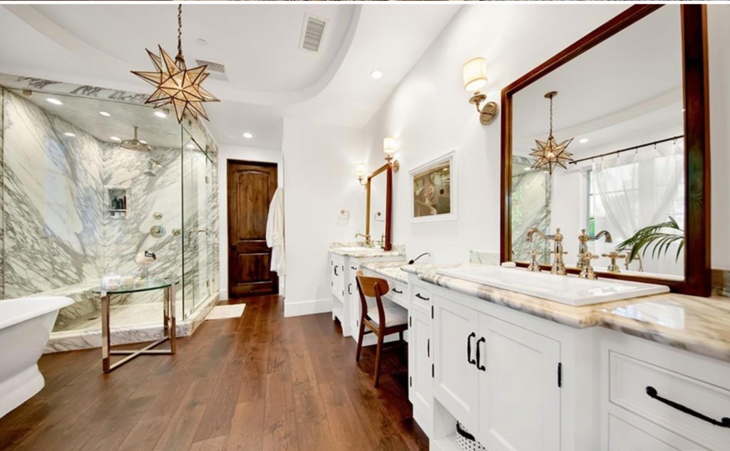 Bintang Pitch Perfect Jual Rumah Rp41 Miliar