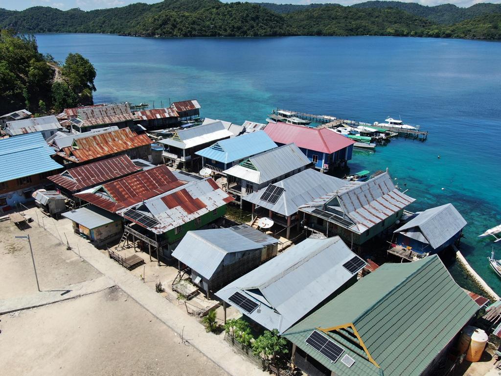 PLTS Atap, Solusi Energi Listrik di Pulau Medang NTT