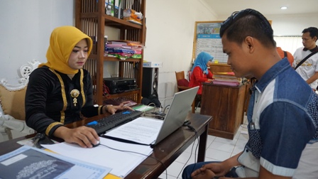 Sambut Hari Kartini, Polwan di Jepara Pakai Kebaya