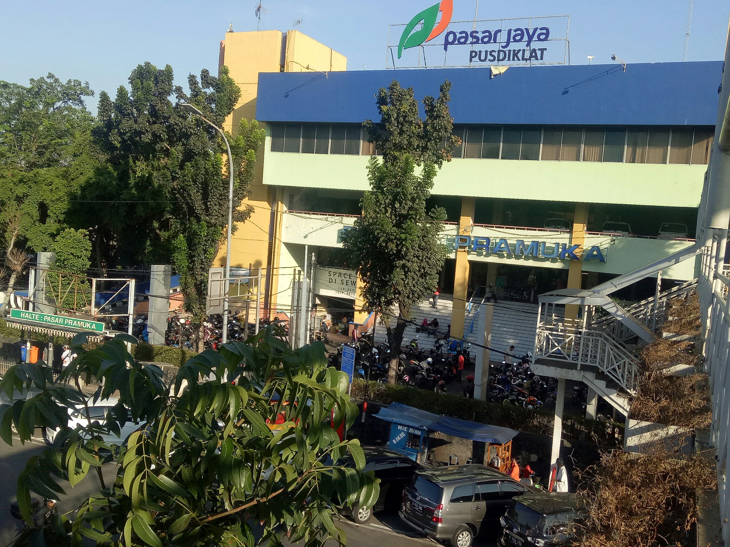 Obat  PCC Sulit Ditemukan di Pasar Pramuka