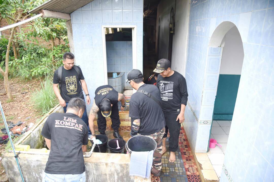 Preman Bersih-bersih Masjid
