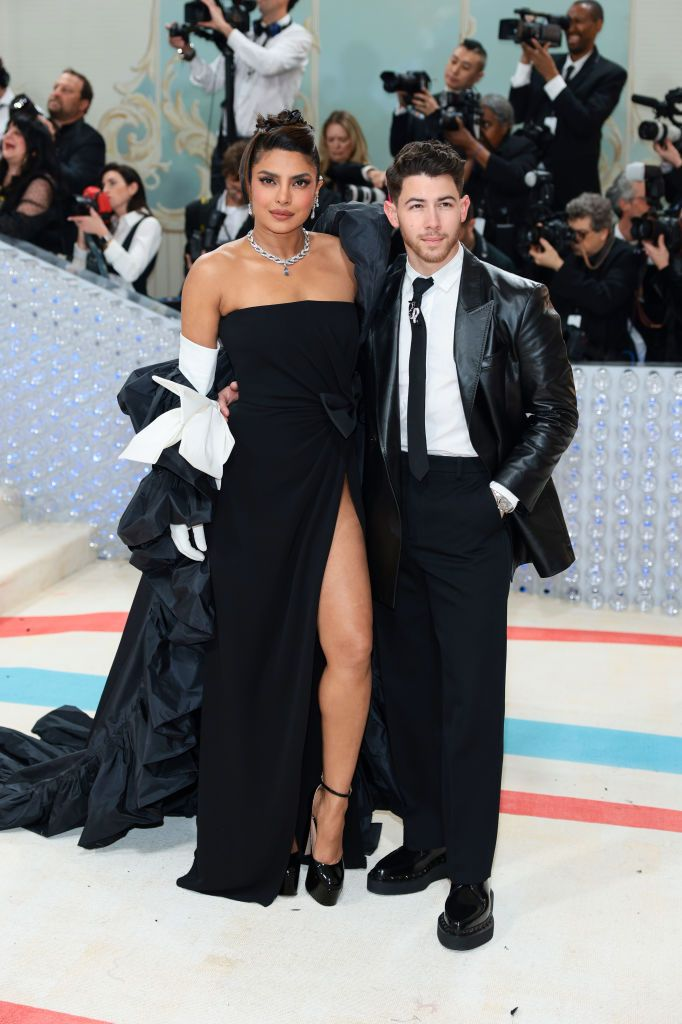 5 Pasangan Selebriti yang Terlihat Mesra di Met Gala 2023