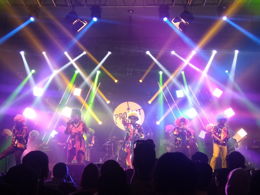 Project Pop Kenang Mendiang Oon di Love Fest. Vol. 3