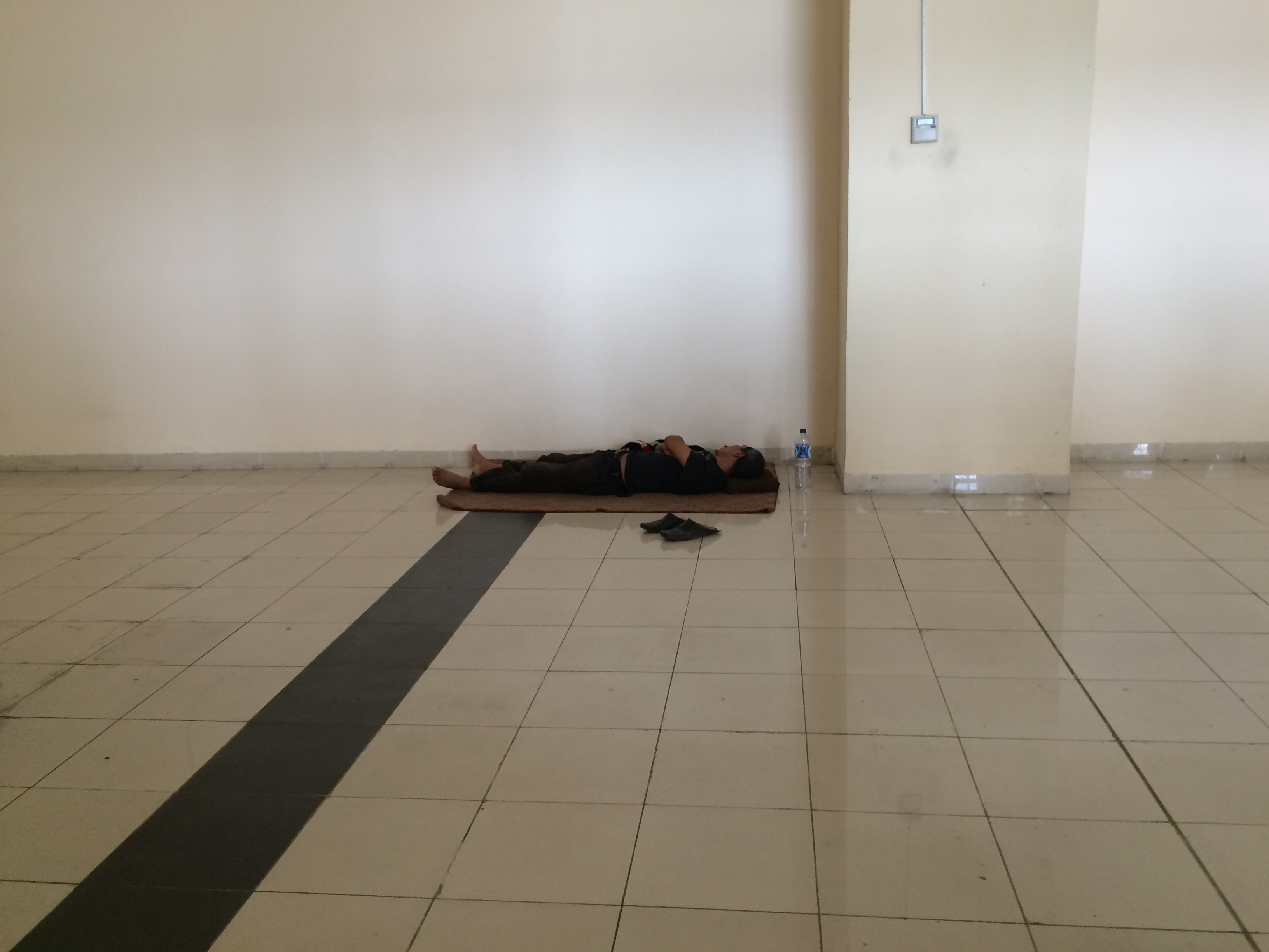 Terminal Standar Internasional Menuai Keluhan