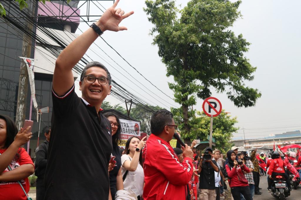 Putra Nababan dari Wartawan Melenggang ke Senayan