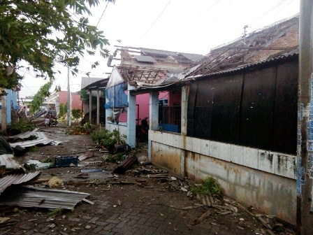 Puting Beliung Terjang Sidoarjo, Sejumlah Rumah Rusak